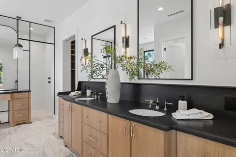 $6,250,000 | 5935 East Calle Tuberia, Phoenix, AZ 85018