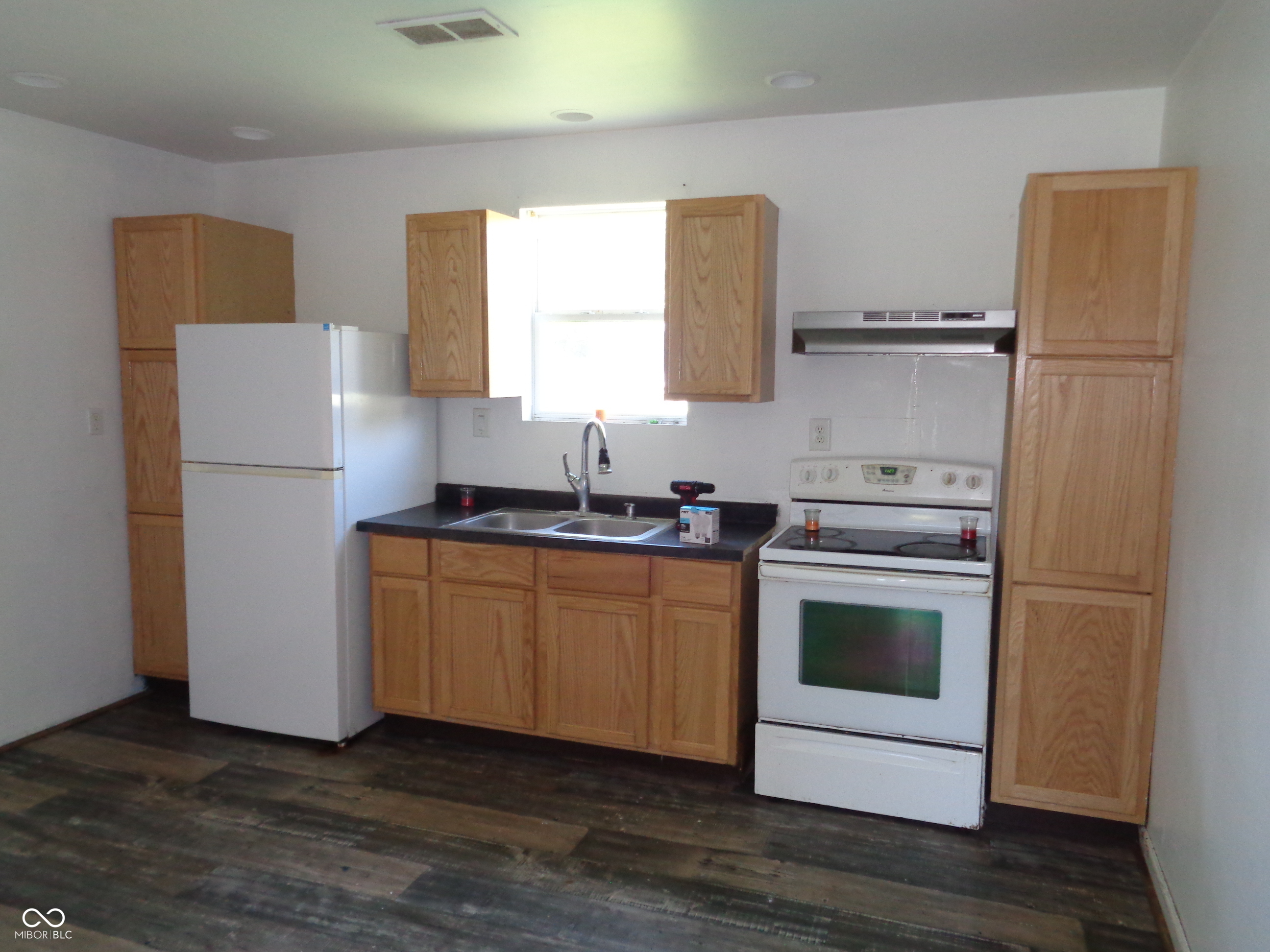 400 South Division Street Cayuga, IN 47928 - Photo 11 of 36