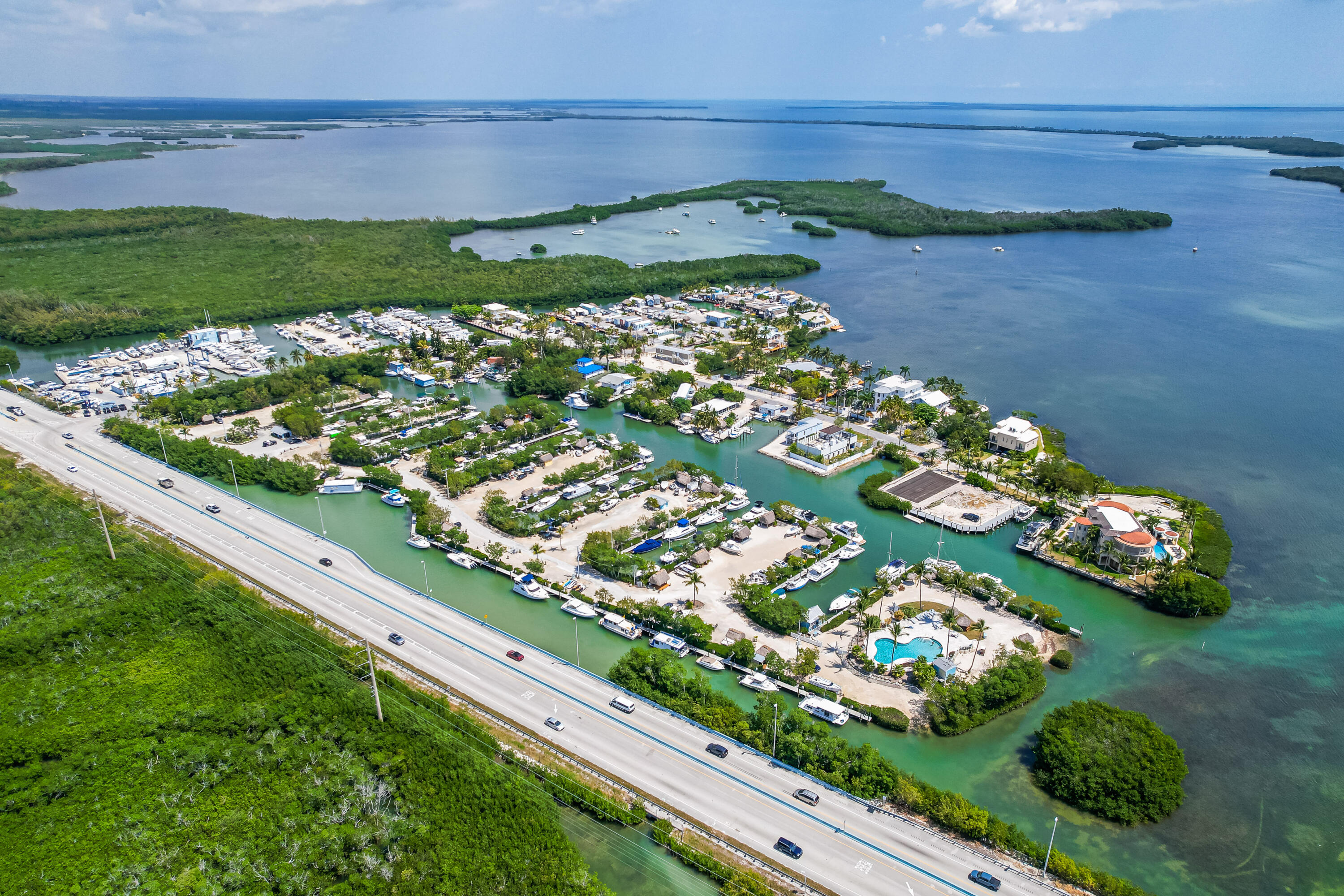 100 Morris Lane, Unit E8 Key Largo, FL 33037 - Photo 5 of 22 a view of a flowers in a garden