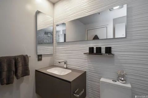 $5,700 | 425 1st Street, Unit 4901, San Francisco, CA 94105