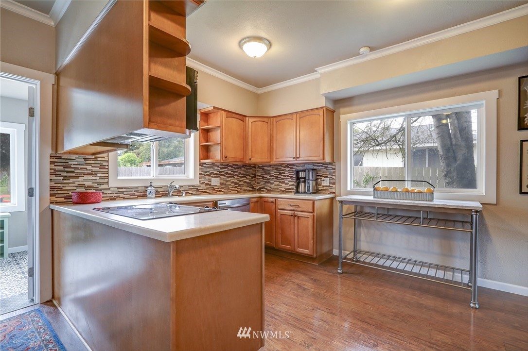 3015 Perry Avenue Bremerton, WA 98310 - Photo 11 of 28 Gallery Image 11
