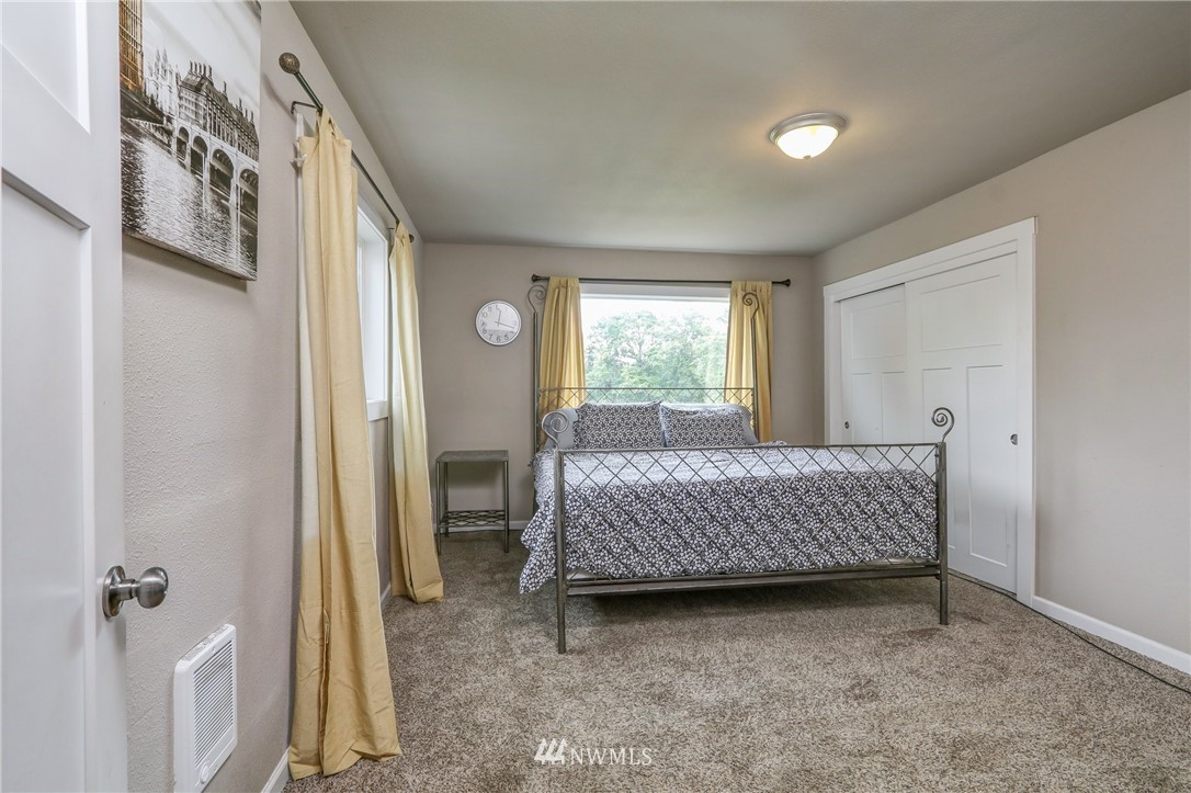 3015 Perry Avenue Bremerton, WA 98310 - Photo 14 of 28 Gallery Image 14