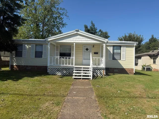 $99,900 | 1215 Ferry Street, Metropolis, IL 62960