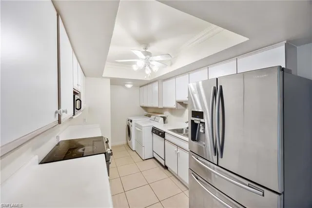 a view of empty room with windows