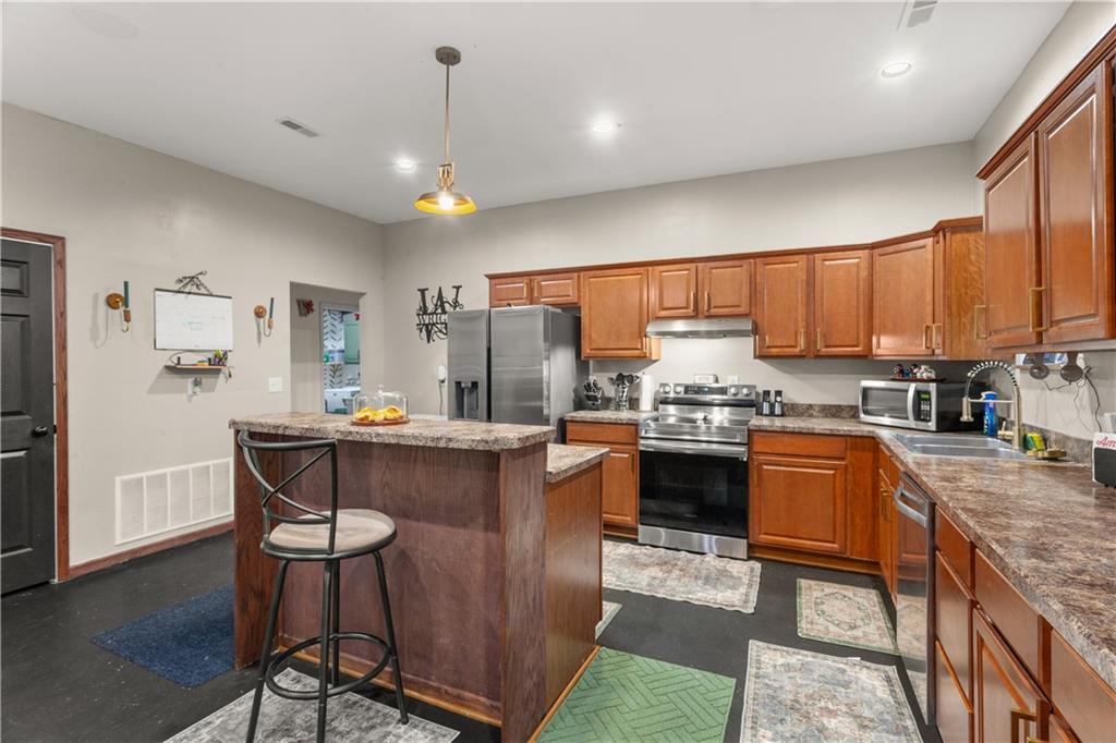 500 South Missouri Street Green Ridge, MO 65332 - Photo 20 of 39