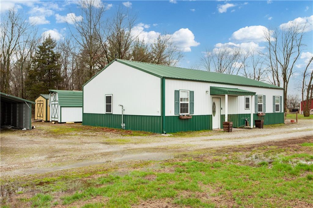 500 South Missouri Street Green Ridge, MO 65332 - Photo 8 of 39