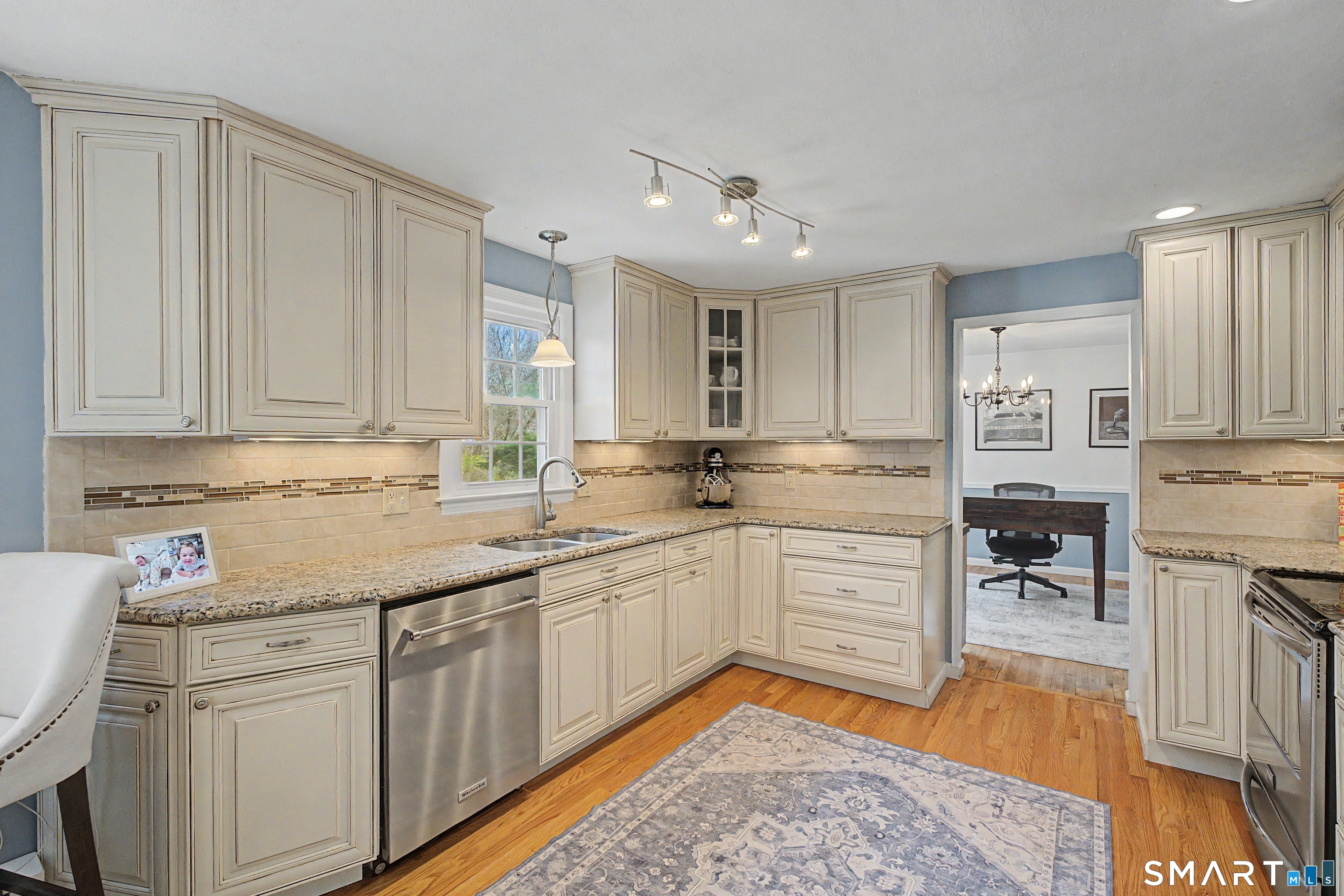 258 Opening Hill Road Madison, CT 06443 - Photo 6 of 37