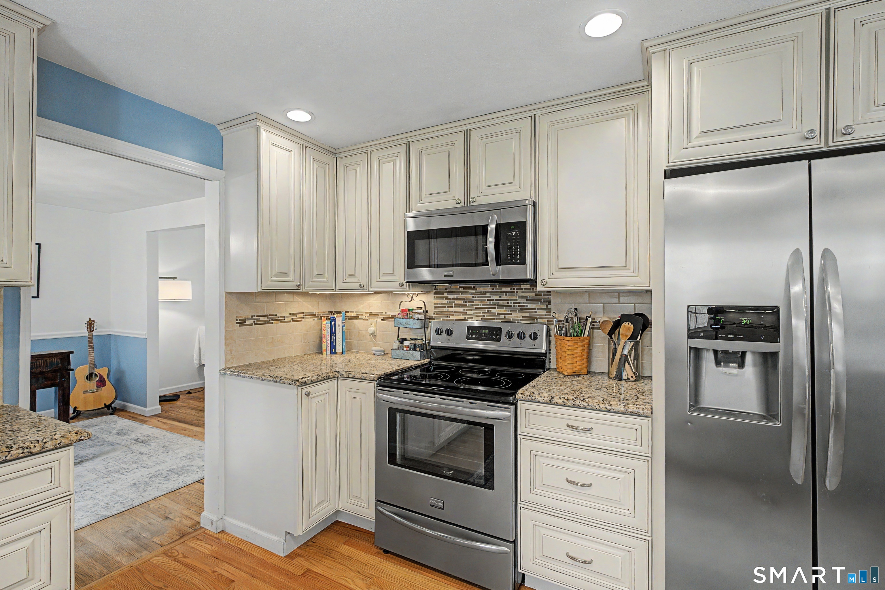 258 Opening Hill Road Madison, CT 06443 - Photo 7 of 37