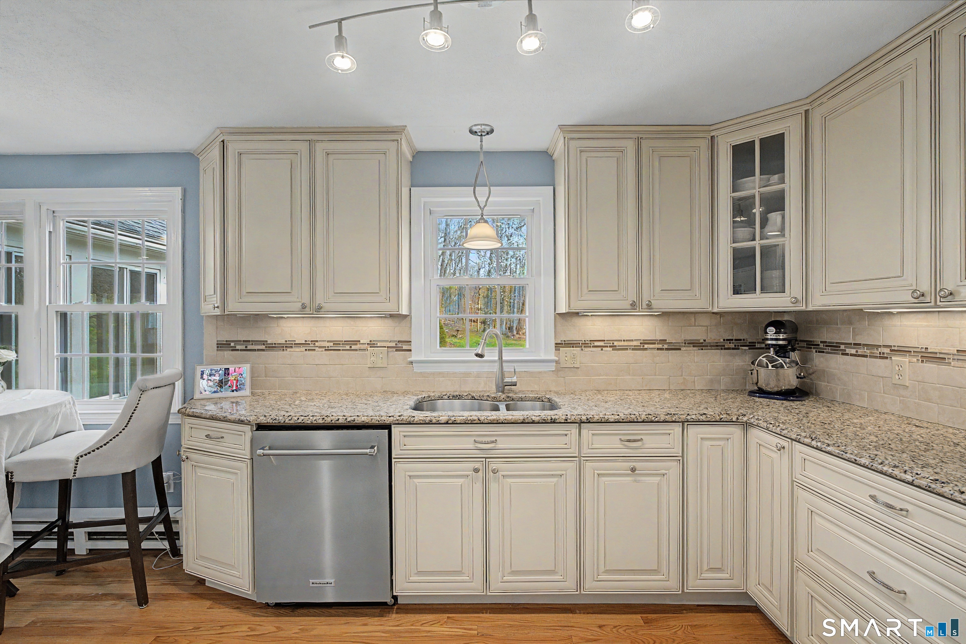 258 Opening Hill Road Madison, CT 06443 - Photo 8 of 37