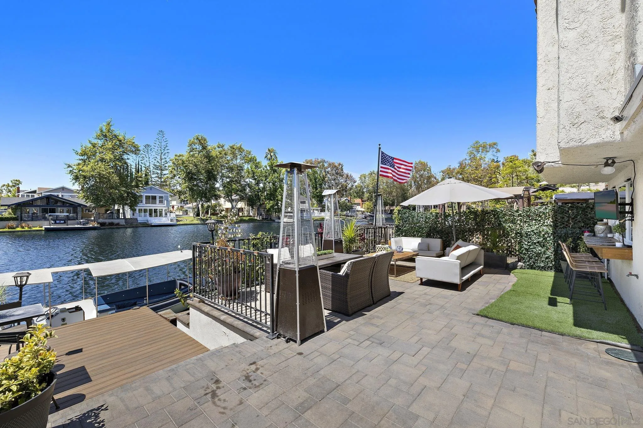 22875 Ridge Rte Lane Lake Forest, CA 92630 - Photo 33 of 54 a terrace with outdoor seating and city view