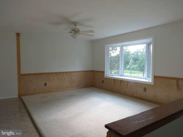 3128 Vineyard Road Falling Waters, WV 25419 - Photo 7 of 17 Living Room