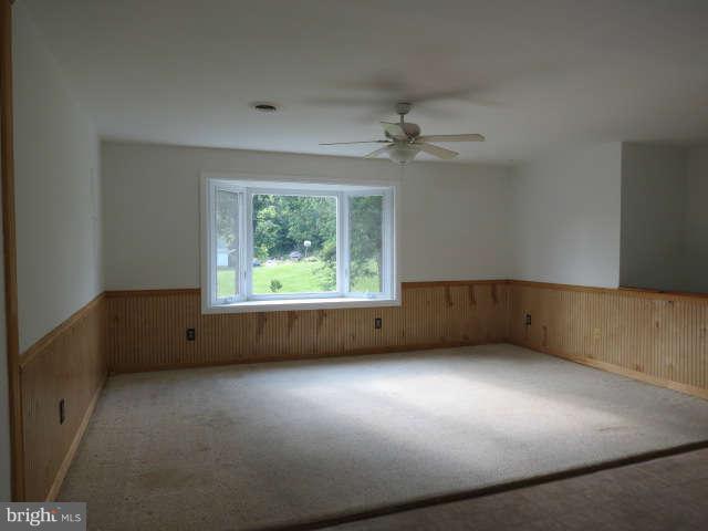 3128 Vineyard Road Falling Waters, WV 25419 - Photo 8 of 17 Living Room