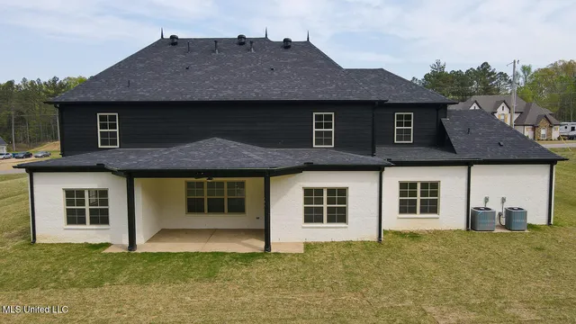 $551,000 | 26 Honey Suckle Cove, Holly Springs, MS 38635