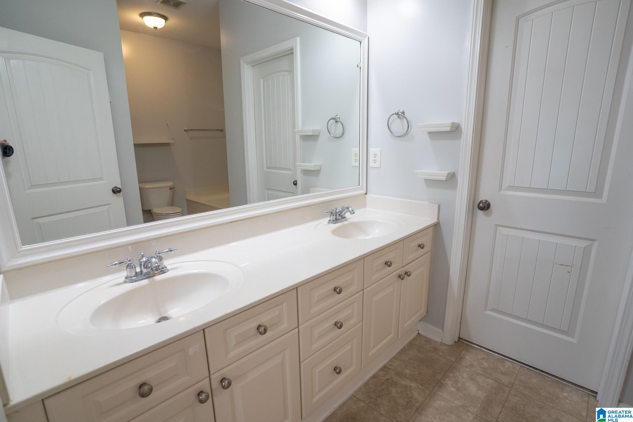 2375 Ridgemont Drive Birmingham, AL 35244 - Photo 7 of 64
