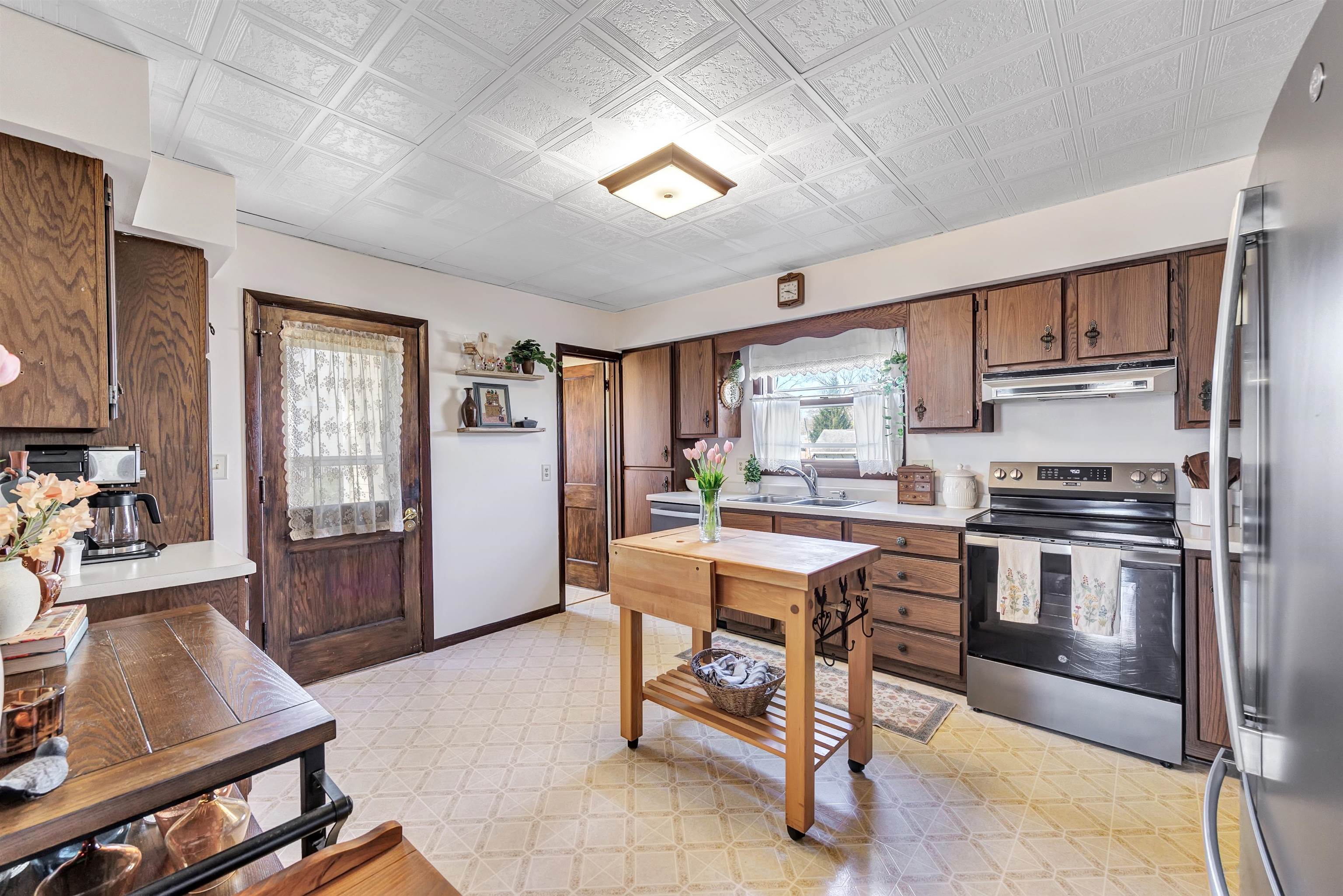 317 West Thorne Street Ripon, WI 54971 - Photo 15 of 37