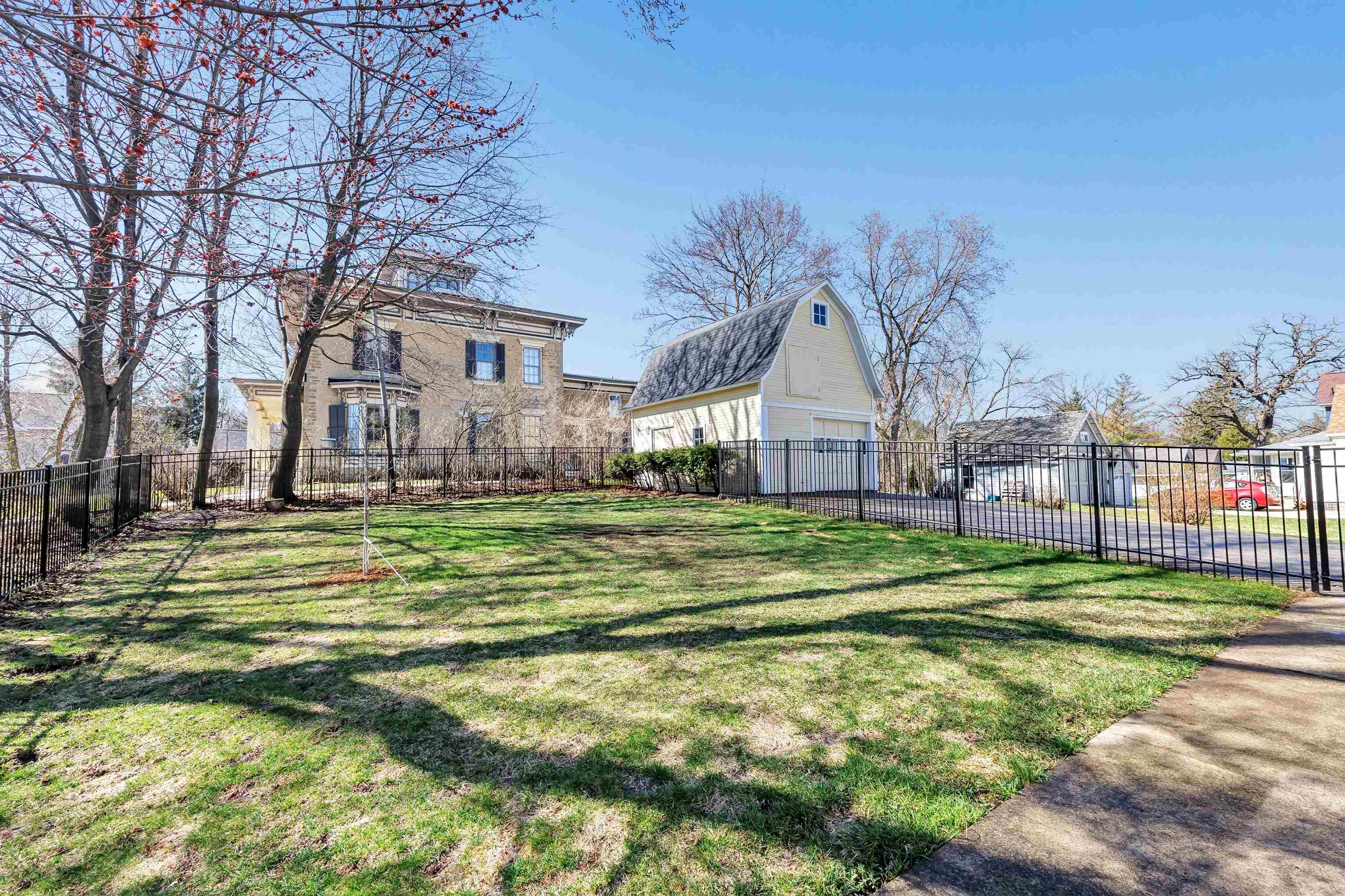 317 West Thorne Street Ripon, WI 54971 - Photo 34 of 37