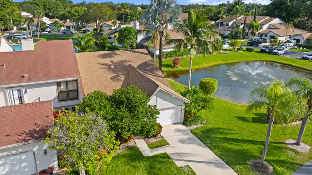 $525,000 | 6735 Canary Palm Circle, Boca Raton, FL 33433