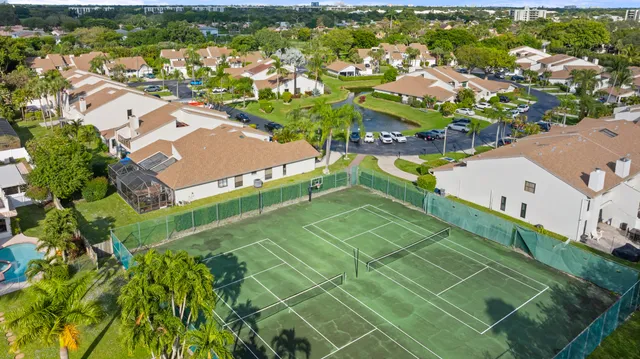 $525,000 | 6735 Canary Palm Circle, Boca Raton, FL 33433