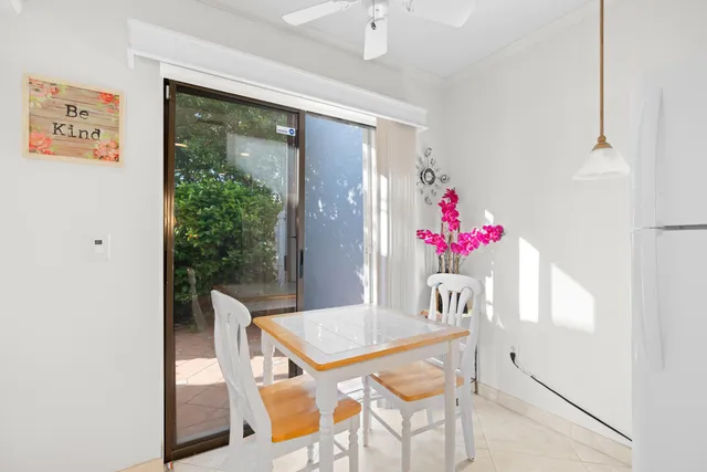 $525,000 | 6735 Canary Palm Circle, Boca Raton, FL 33433