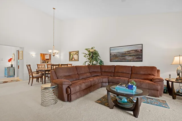 $525,000 | 6735 Canary Palm Circle, Boca Raton, FL 33433