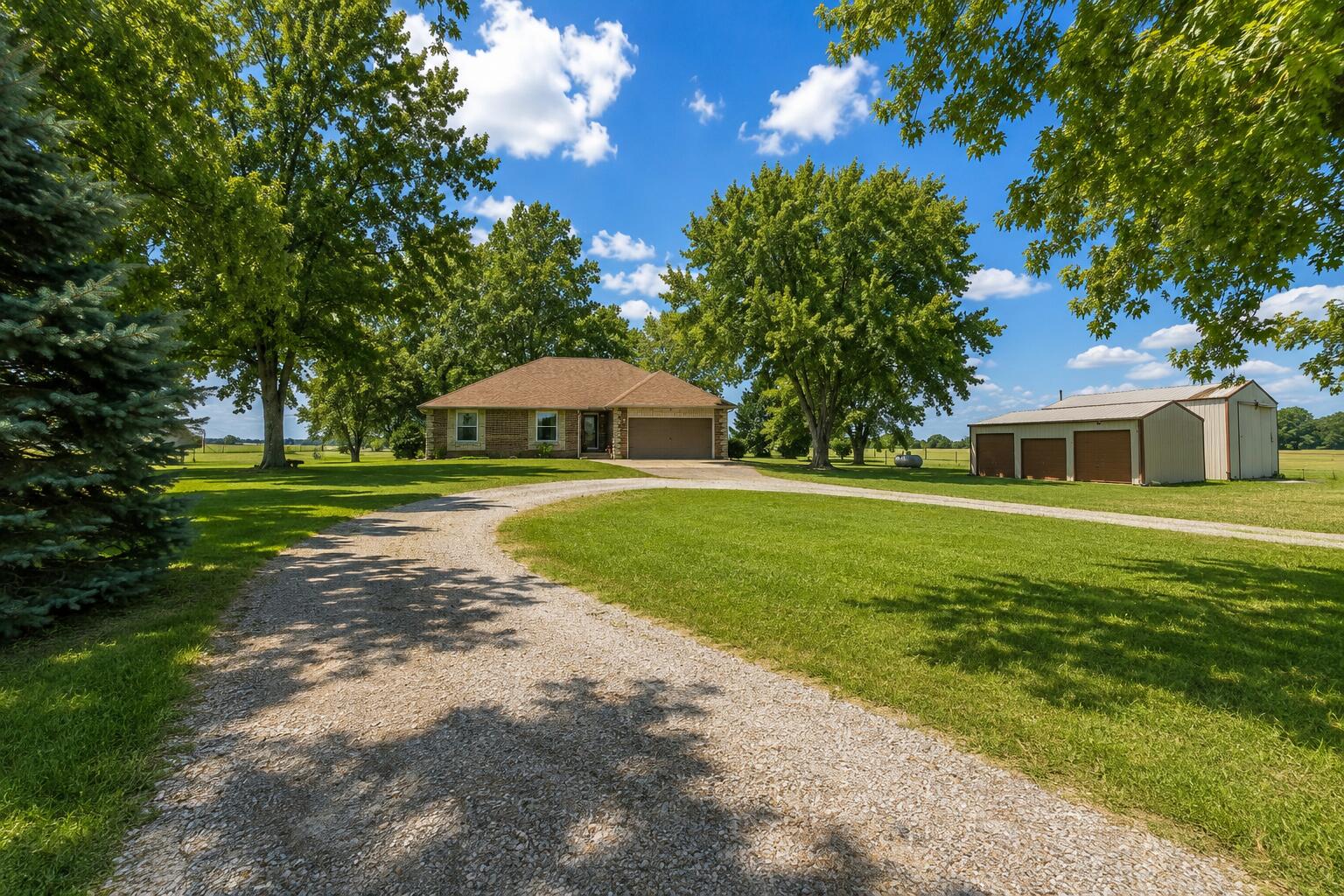 201 Little Road Billings, MO 65610 - Photo 7 of 31 circledrivejulyphoto