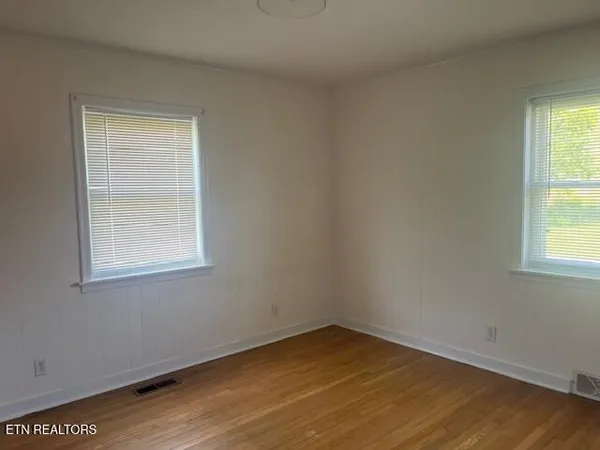 $174,000 | 254 Red Clover Loop, Ewing, VA 24248