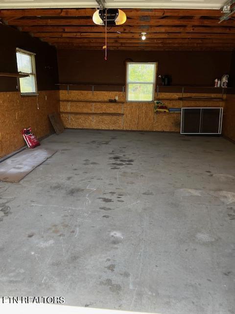 254 Red Clover Loop Ewing, VA 24248 - Photo 26 of 27 interior of garage