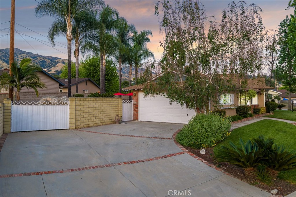 222 South Wagonwheel Road Glendora, CA 91741 - Photo 12 of 70