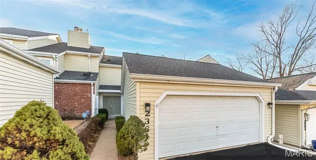 $350,000 | 2361 Claymoor Drive, Chesterfield, MO 63017