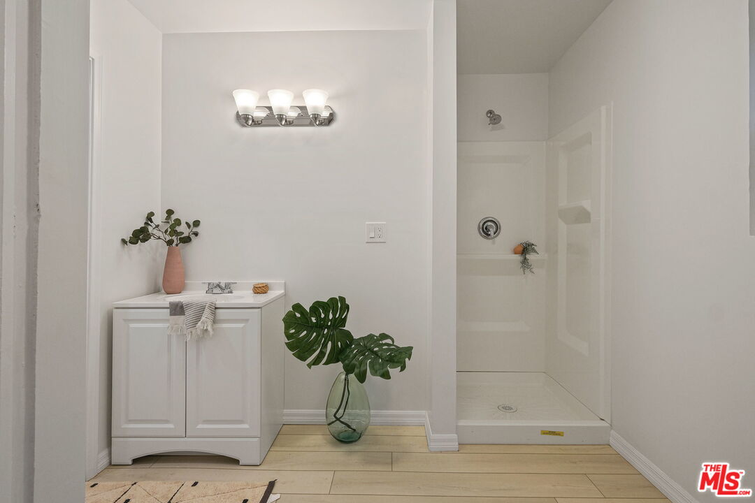 2000 Ridgeview Avenue Los Angeles, CA 90041 - Photo 36 of 50 a view of bathroom with a potted plant