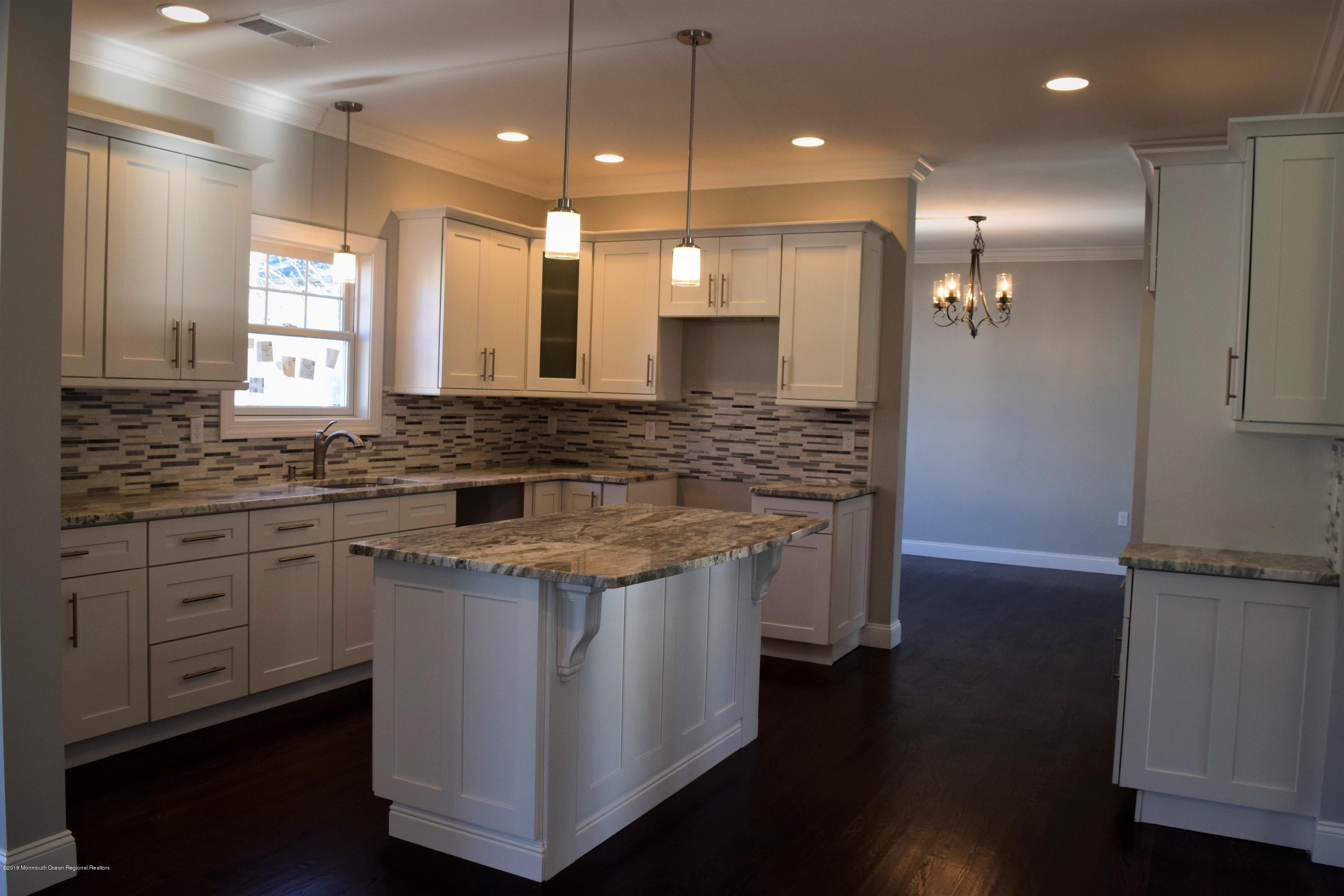 829 Partridge Run Point Pleasant, NJ 08742 - Photo 4 of 31 Kitchen with Island