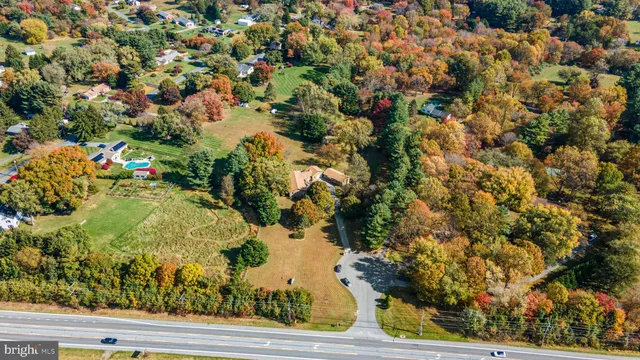$950,000 | 1251 Heritage Farms Court, Sykesville, MD 21784