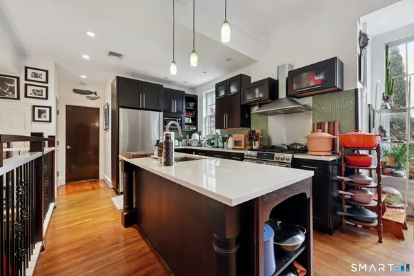 $4,225 | 591 Orange Street, Unit 1, New Haven, CT 06511