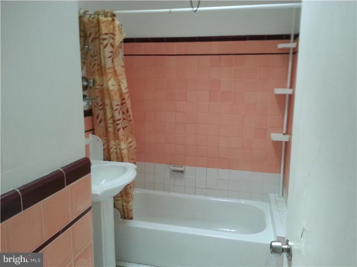 6811 Rutland Street Philadelphia, PA 19149 - Photo 8 of 10 Gallery Image 8