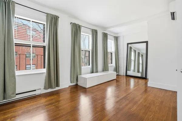 $4,200 | 191 Warren Avenue, Unit 3, Boston, MA 02116