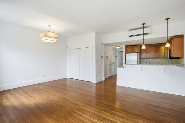 $4,200 | 191 Warren Avenue, Unit 3, Boston, MA 02116