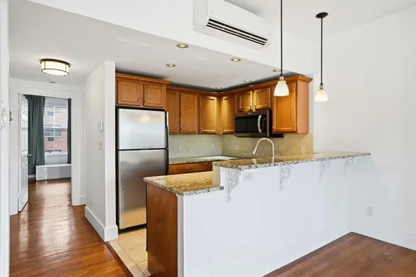 $4,200 | 191 Warren Avenue, Unit 3, Boston, MA 02116