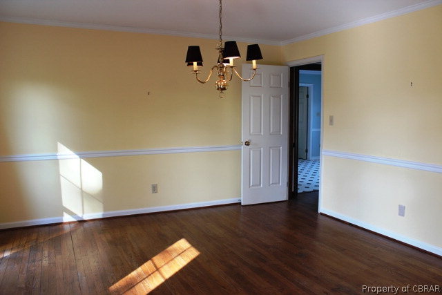 8267 Little England Road Hayes, VA 23072 - Photo 4 of 17