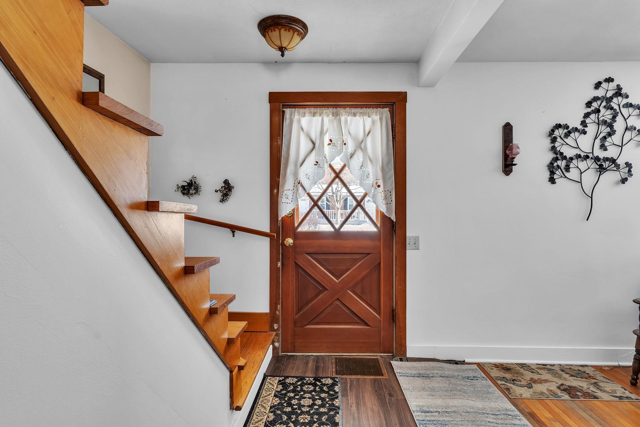 156 Woodbury Road Burlington, VT 05408 - Photo 5 of 31 Gallery Image 5