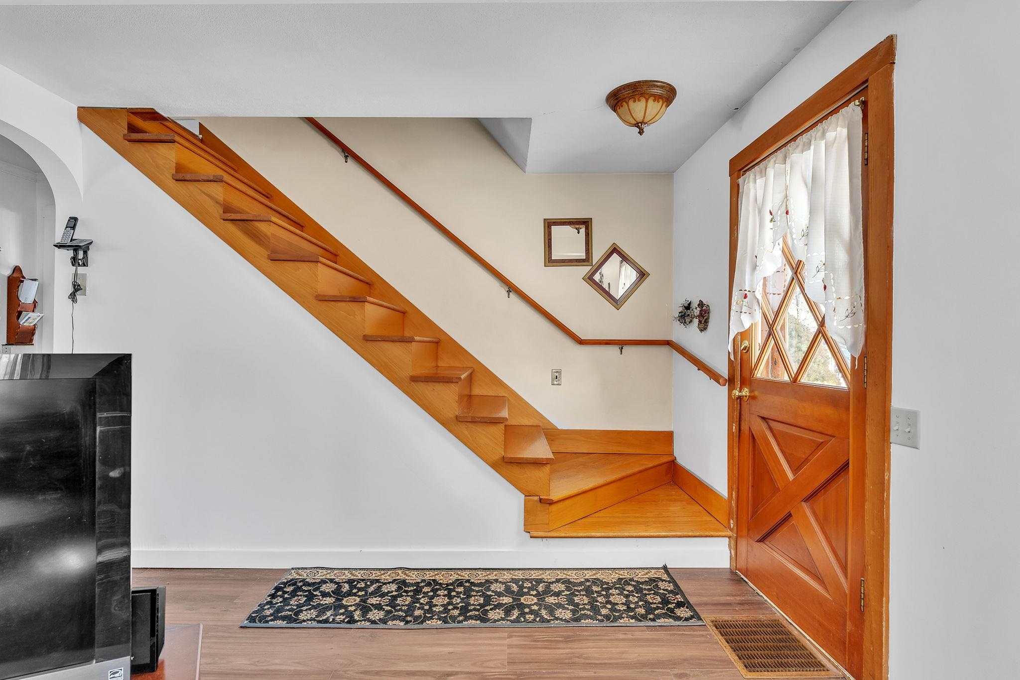156 Woodbury Road Burlington, VT 05408 - Photo 6 of 31 Gallery Image 6