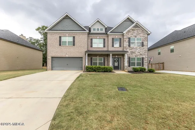$475,000 | 407 Doraville Court, Warner Robins, GA 31088