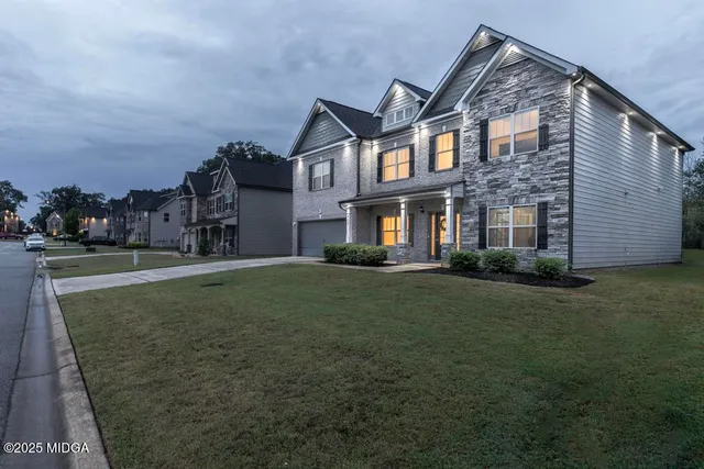 $475,000 | 407 Doraville Court, Warner Robins, GA 31088