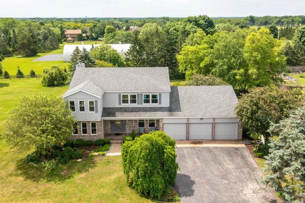 $610,000 | 913 Cherokee Court, Lake Villa, IL 60046