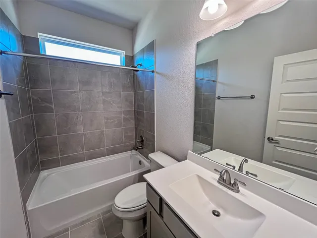 $465,780 | 10902 Amador Peak Drive, Iowa Colony, TX 77583