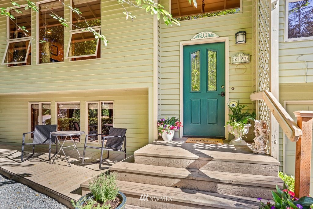 2123 171st Place Southeast Bothell, WA 98012 - Photo 2 of 29 Gallery Image 2