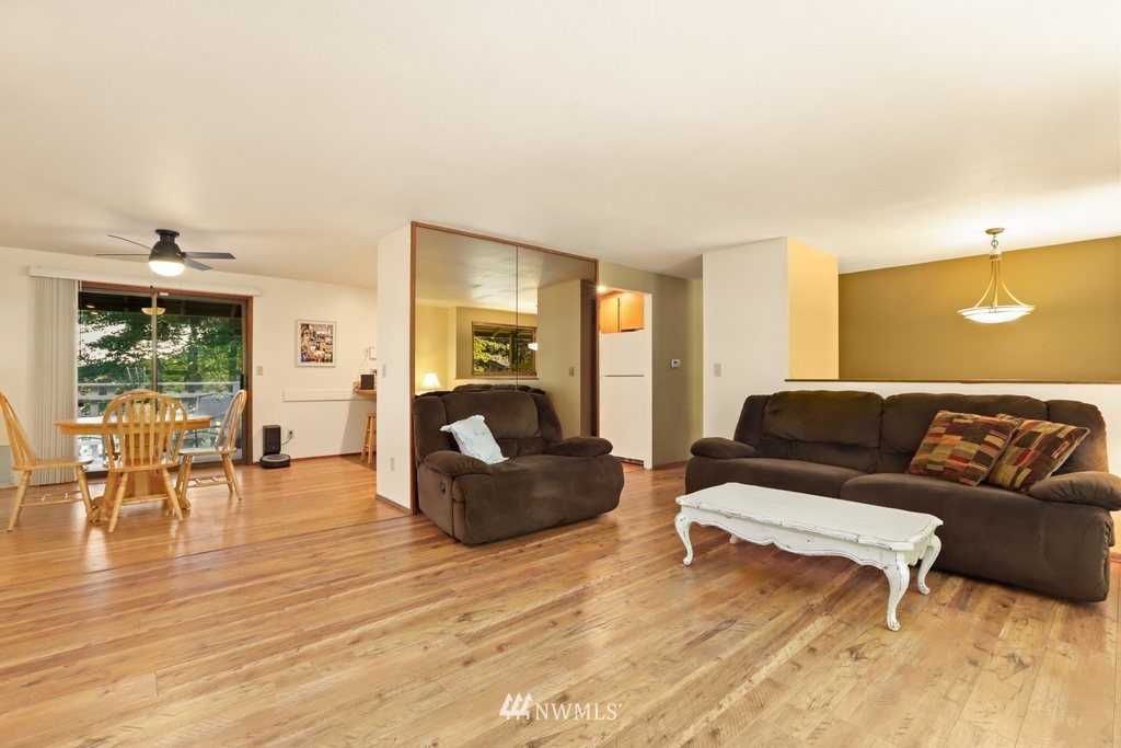 2123 171st Place Southeast Bothell, WA 98012 - Photo 6 of 29 Gallery Image 6