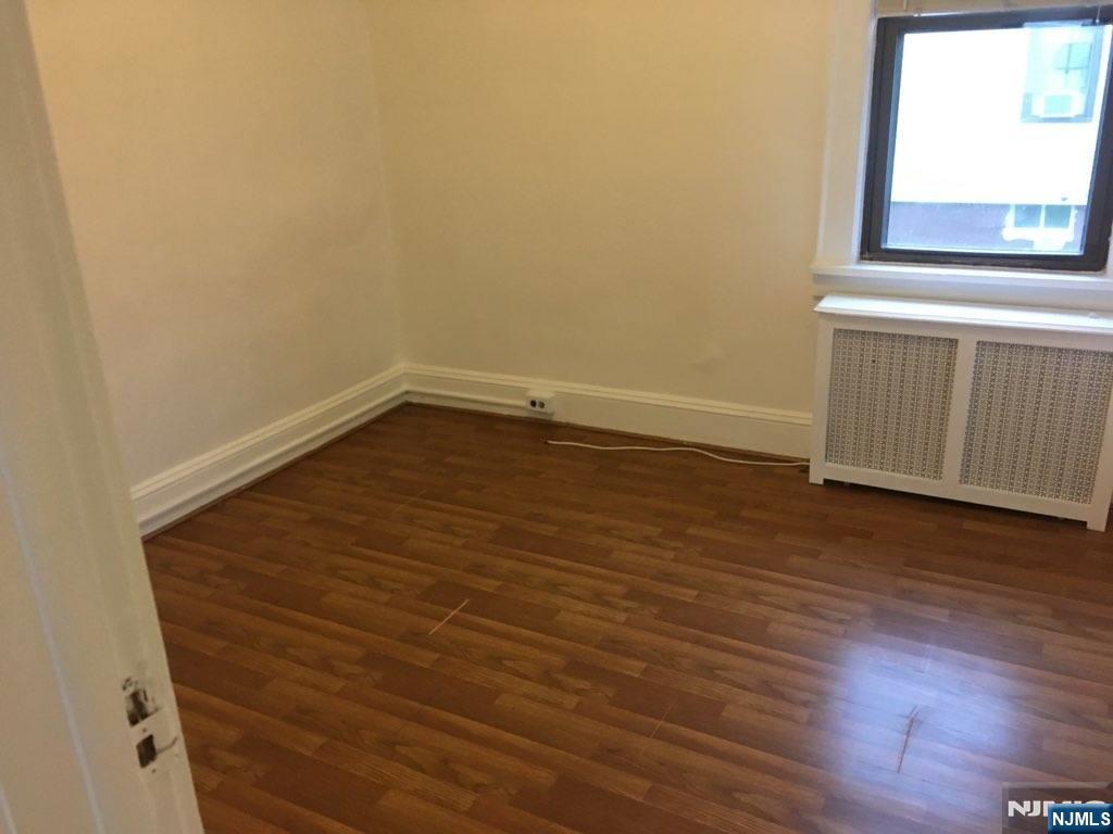 82 Westervelt Place Lodi, NJ 07644 - Photo 15 of 18