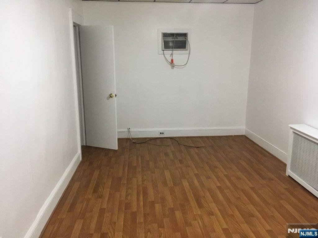 82 Westervelt Place Lodi, NJ 07644 - Photo 17 of 18