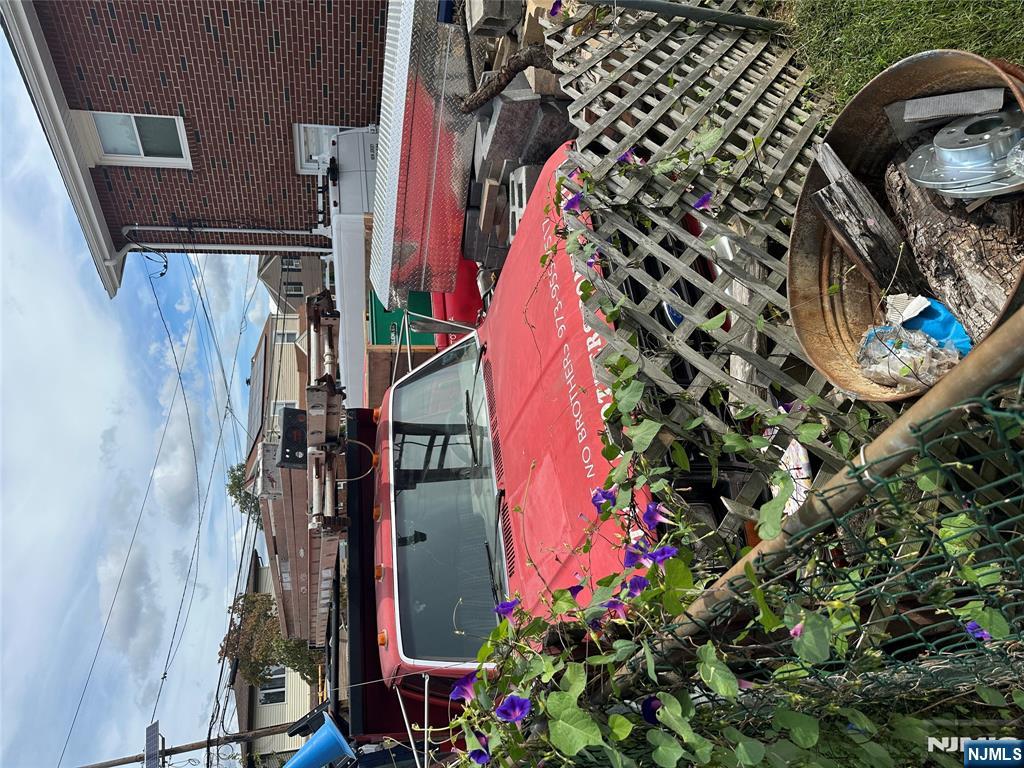 82 Westervelt Place Lodi, NJ 07644 - Photo 8 of 18