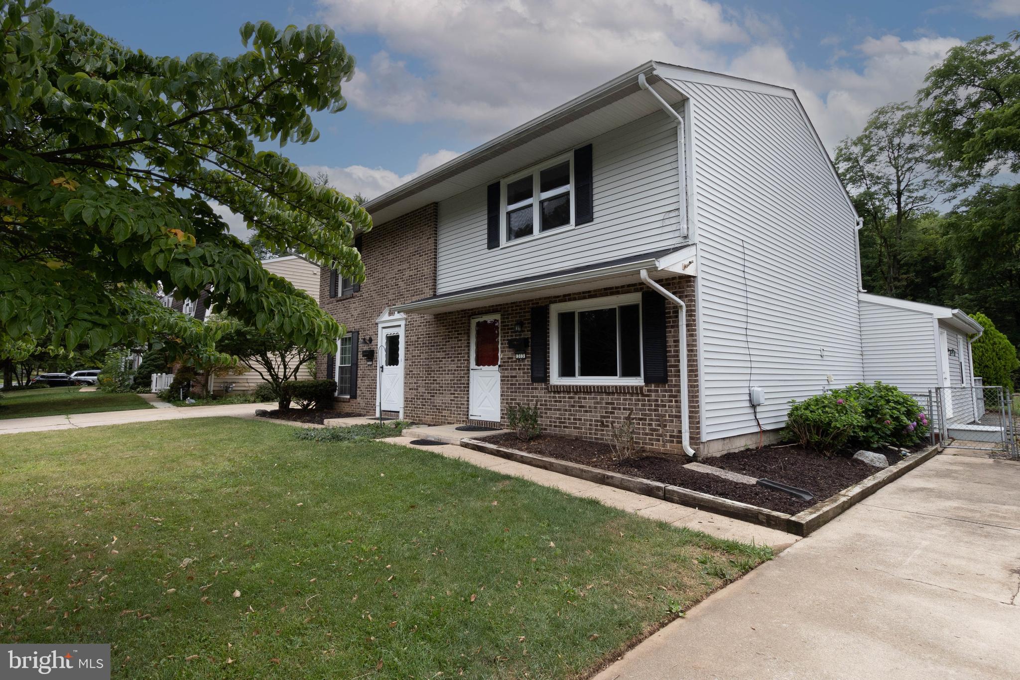 313 West Ridge Street Carlisle, PA 17013 - Photo 1 of 29 Gallery Image 1